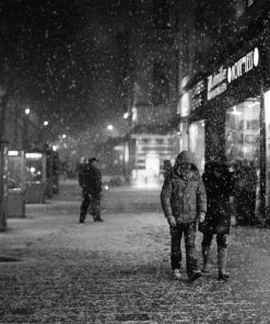 Kudamm in winter with thick snowfall