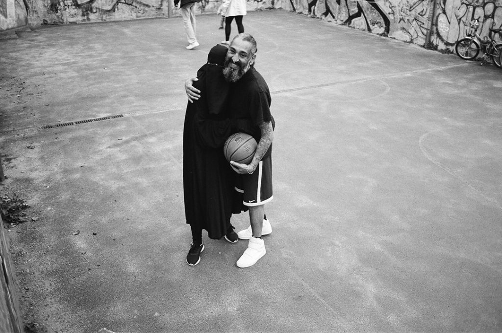 Senay Güler & Zeynep © Linus Ma. all rights reserved / www.linusma.com